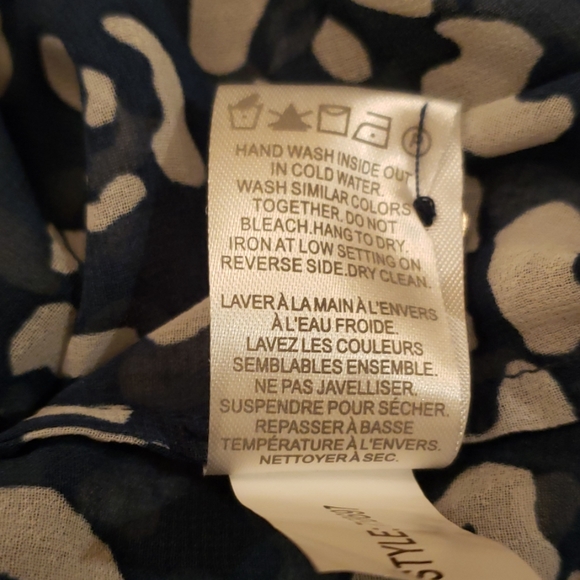 NWT - RW & CO. Sheer Blouse - Picture 8 of 8